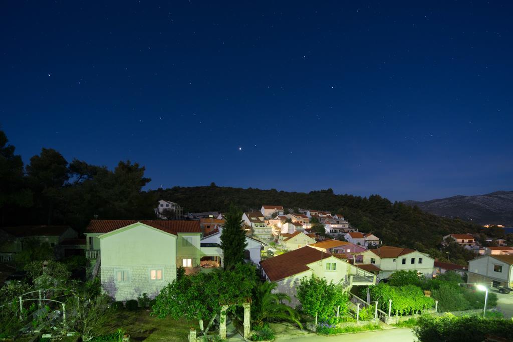 Apartments Sarah Medvinjak Екстер'єр фото